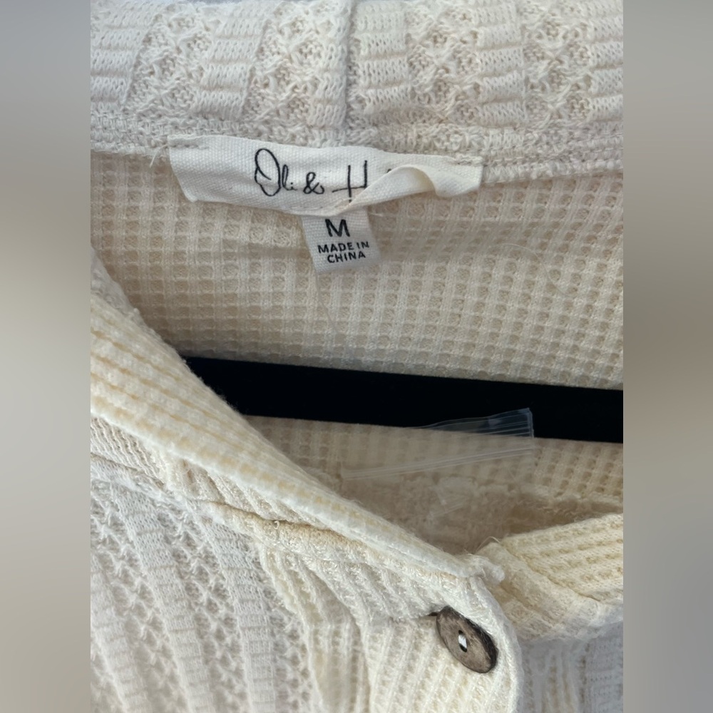 NWT Oli & Hali hoodie top size medium - Picture 2 of 7